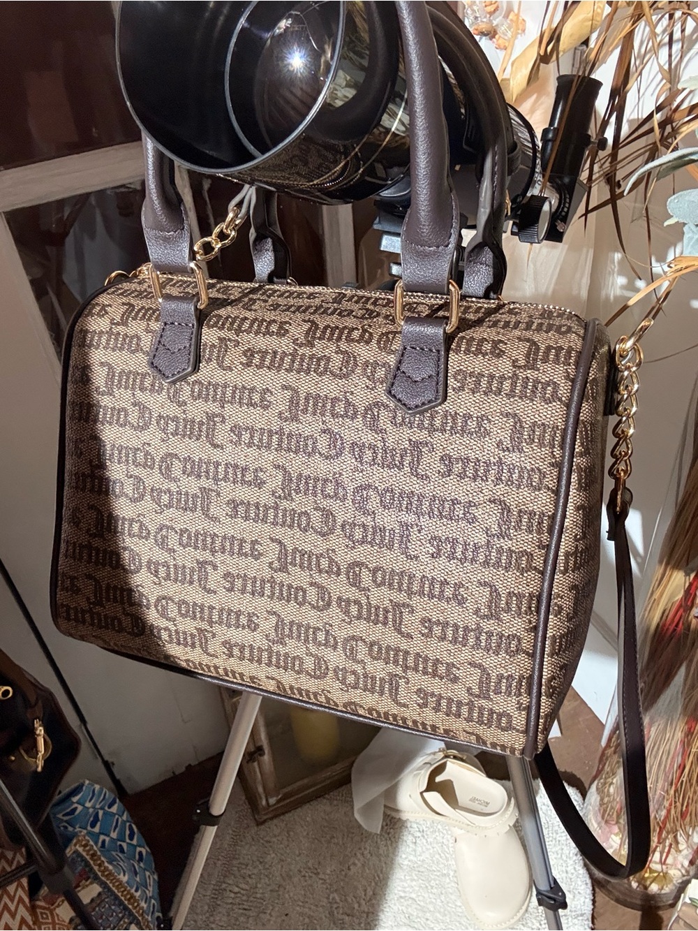 Juicy Couture Brown Monogram Barrel Satchel with Pink Tag - Picture 2 of 7